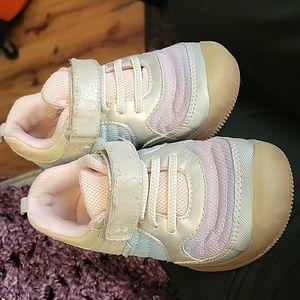 Girls sz 9 sneakers